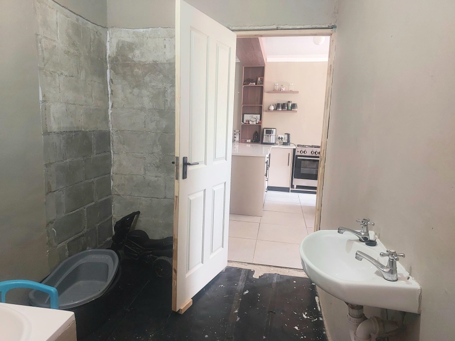 2 Bedroom Property for Sale in Moorreesburg Western Cape